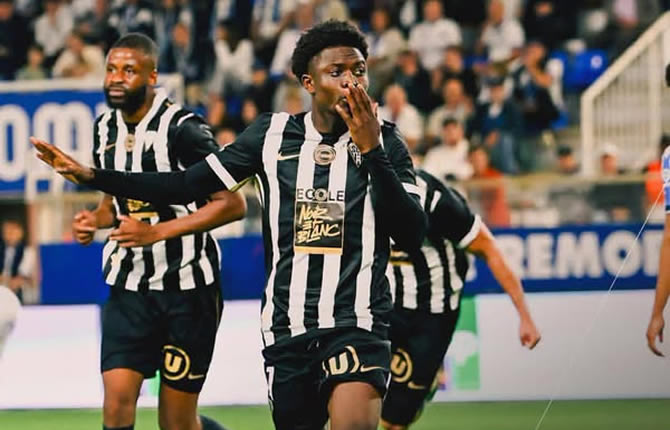 Harouna Djibirin frappe fort avec Angers : le Camerounais offre au SCO sa première victoire en Ligue 1