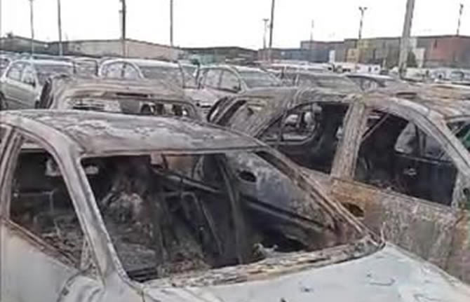 Incendie ravageur au Port de Douala : 47 véhicules partis en fumée