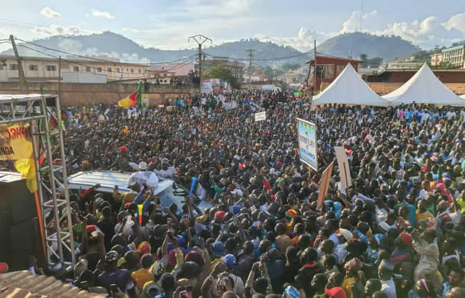 Cameroun 2025 : Issa Tchiroma défie le r?gime, ?On ne peut pas suicider tout le peuple?