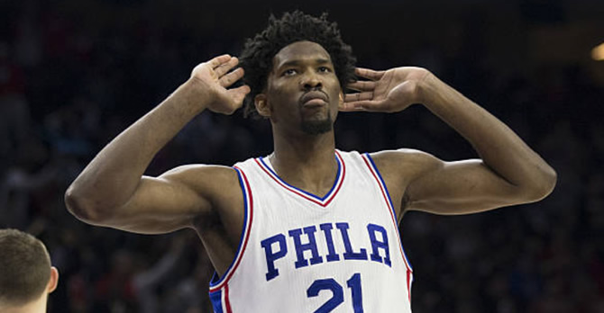 Le Basketteur camerounais Joel Embiid qui veut jouer pour l?équipe de France provoque la colère de ses compatriotes