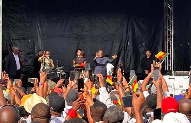 Maurice Kamto salue la mobilisation ?exceptionnelle? de Douala et met en garde contre les intimidations avant la présidentielle 2025