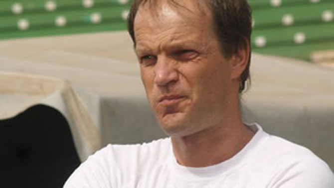 Cameroun/football: le coach dément avoir subi des pressions pour rappeler Eto\'o