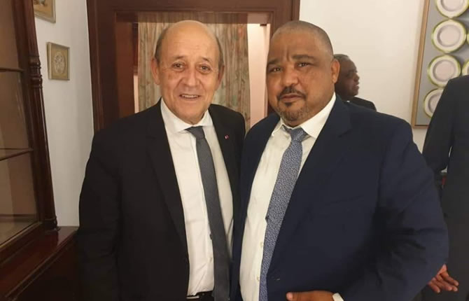 Le SDF rencontre Le Drian pour annuler les élections à venir