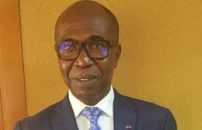 Luc SINDJOUN, L'homme qui murmure à l'oreille de Paul Biya : Le démenti