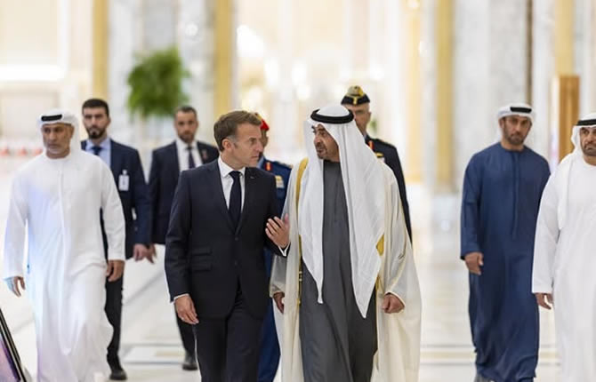France : Macron face à une crise explosive, les émeutes fragilisent son pouvoir et le carburant flambe