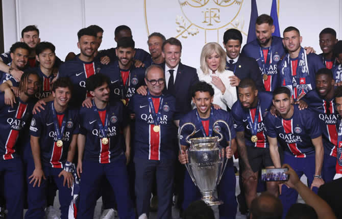 VICTOIRE HISTORIQUE DU PSG : 570 interpellations ? Paris après une finale enflamm?e, Macron re?oit les joueurs