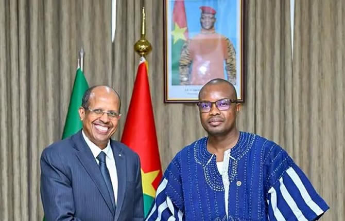 L'UA Tend la Main à l'AES : Mahamoud Ali Youssouf à Ouagadougou pour une Nouvelle Ère de Coopération