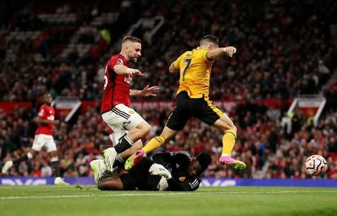 Manchester United sombre face ? Wolverhampton : Onana impuissant, les Red Devils en crise
