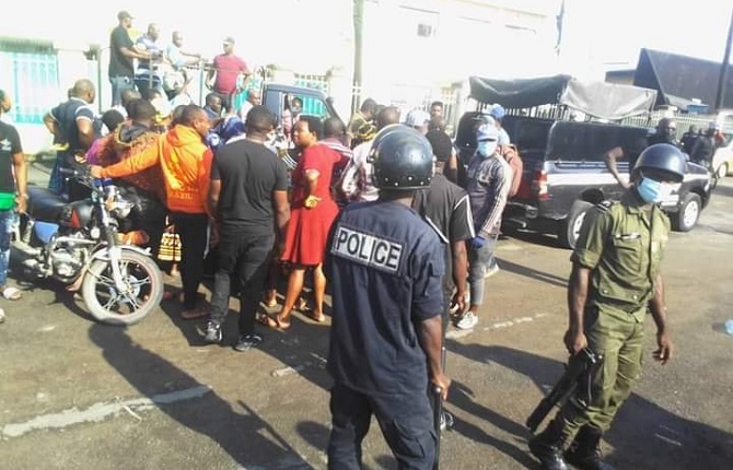 Les policiers du 9e arrondissement à Douala, soupçonnés d'avoir torturé à mort un citoyen