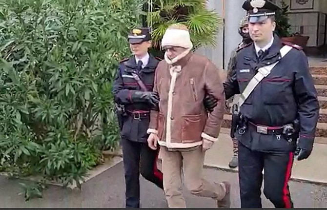 Le chef de la mafia Cosa Nostra, recherché depuis près de 30 ans, arrêté en Italie
