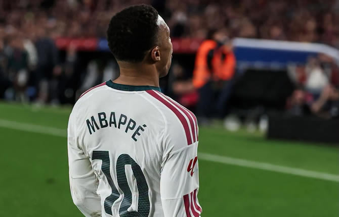 Clásico : Mbappé frappe deux fois, le Real Madrid fait tomber le Barça et relance la Liga 