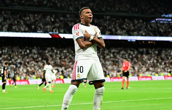 Triplé de Mbappé, Real Madrid étrille Real Sociedad (4-1) et prend seul la tête de la Liga