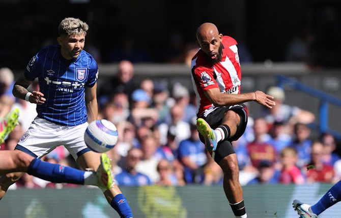 PREMIER LEAGUE : Bryan Mbeumo brille, Brentford domine Ipswich Town !