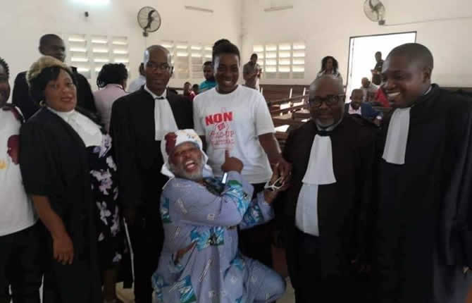 Cameroun : Accusées d?apologie de crimes, les poursuites contre une avocate et 45 autres personnes arrêtées