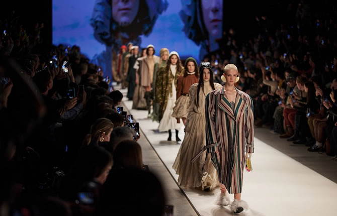 Moscow Fashion Week: from Siberian Sounds to Global Trends