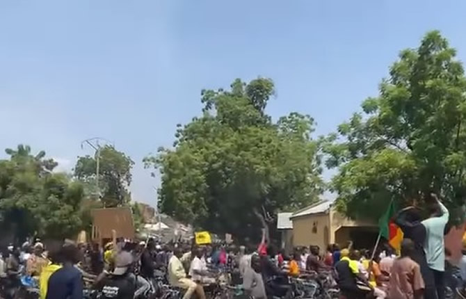 Présidentielle 2025 : Le septentrion se soul?ve pour Issa Tchiroma Bakary, la rue crie ?Aurevoir Paul Biya !?