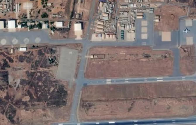 Alerte à Niamey : explosions, tirs nourris… des hommes armés attaquent l’aéroport