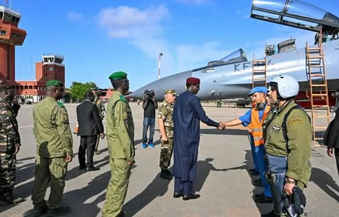 Exclusif : L'Algérie déploie des chasseurs Su-30 au Niger après la mutinerie – Un tournant pour l'AES ?
