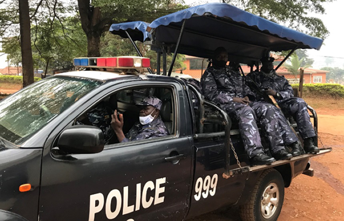 Ouganda : 365 Chinois arrêtés pour cybercrimes et immigration illégale, un coup de filet massif qui secoue l’Afrique de l’Est