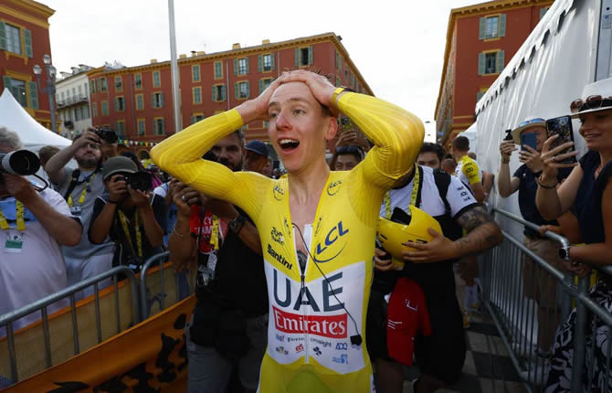 Pogacar, le roi du Tour de France : Le Slov?ne écrase la compétition et s'offre un 4âme sacre