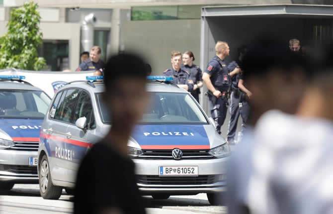 Fusillade de Graz : un engin explosif d?couvert chez le tireur, l?Autriche sous le choc