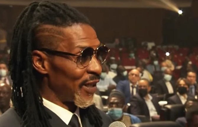 Ce que pense Anthony Pla de Rigobert Song Bahanag, l'ancien capitaine des lions indomptables.