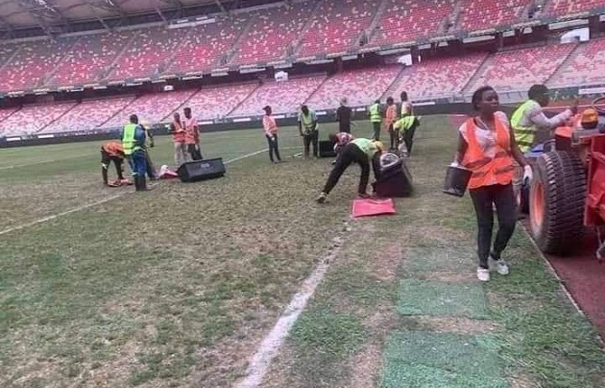 La CAF envisage de délocaliser les matchs du stade de Japoma à cause de la pelouse