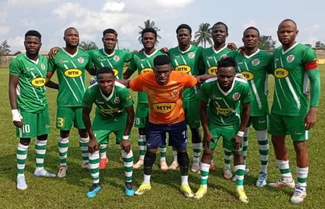 Stade Renard dompte Victoria United et s'offre un festival offensif !