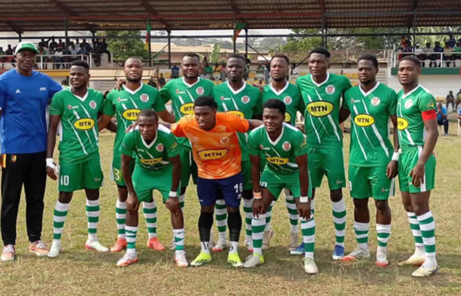Stade Renard de Melong enfonce Yong Sports Academy dans la zone rouge