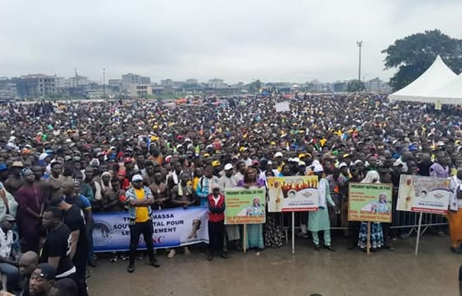 Ferveur Populaire ? Douala : L'Arriv?e Tardive d'Issa Tchiroma N'éteint Pas l'Espoir d'un ?Salut National?