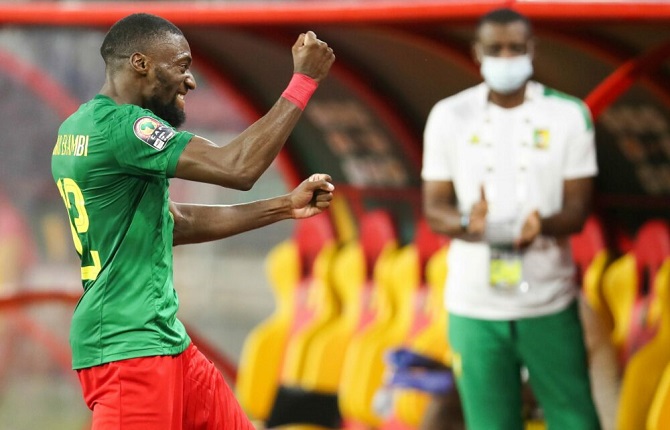 Le Cameroun se qualifie pour les quarts face à une héroïque équipe des Comores