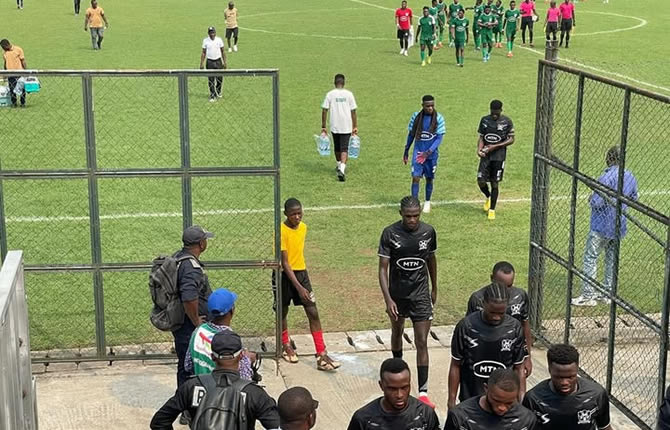 L'Union Sportive de Douala s'incline contre Victoria United en Elite One