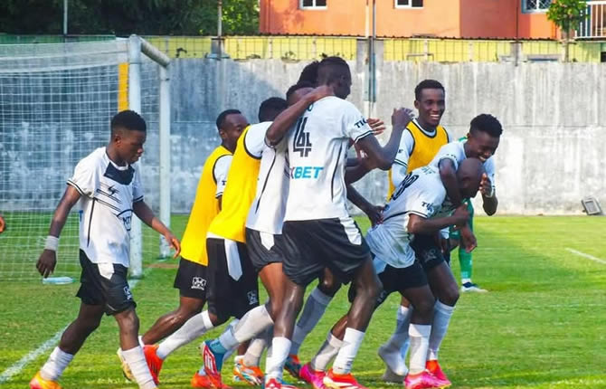 MTN Elite One : Victoria United Humilie Coton Sport (3-1) - Le Séisme de Limbe !