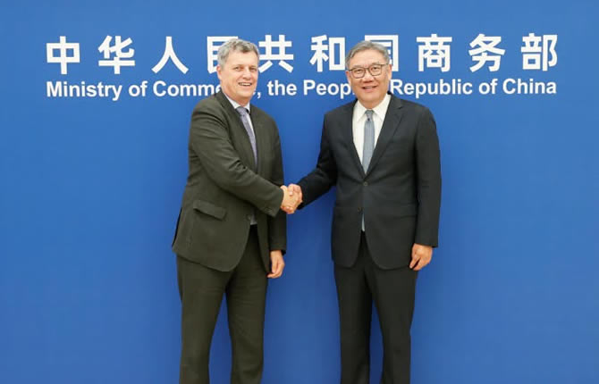 Danone mise encore sur la Chine : ce que Pékin a dit à son PDG