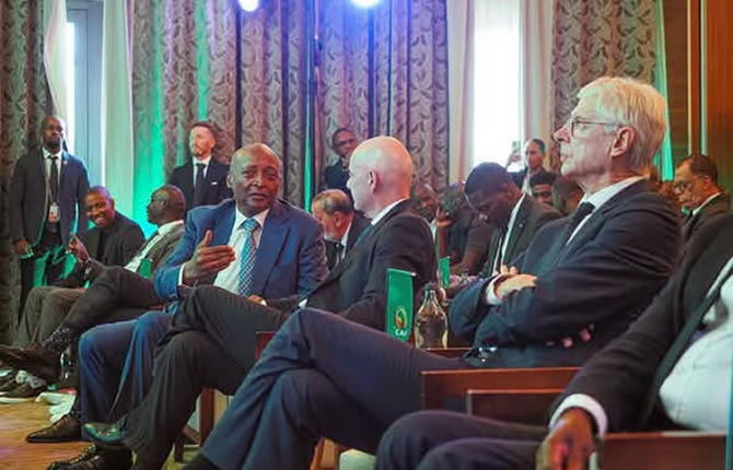 Foot africain : Wenger au chevet de la CAF, la VAR débarque et le but à l'extérieur tremble – ça bouge enfin