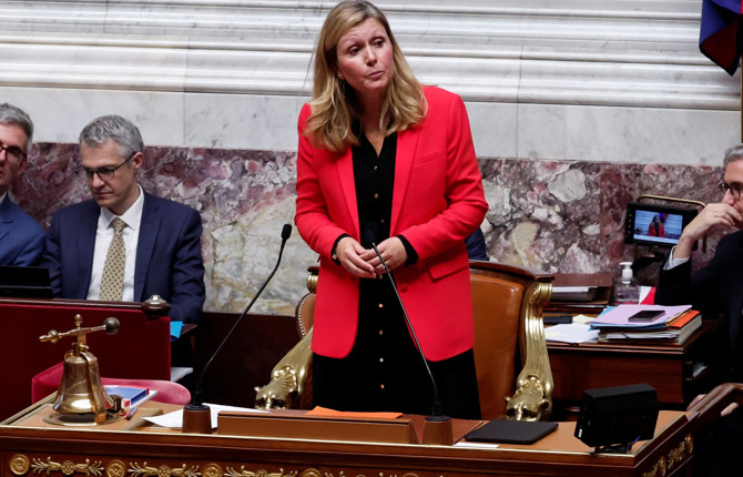 Yaël Braun-Pivet du parti de Macron retrouve le perchoir de l'Assemblée nationale