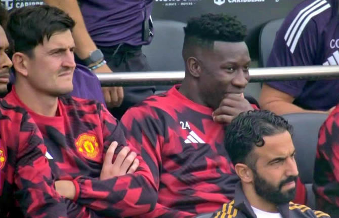 onana_au_banc-mu